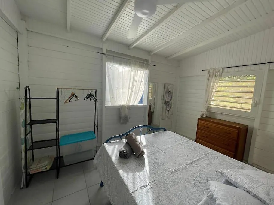 La Prairie, Maison Bois Sainte-Rose Holiday home